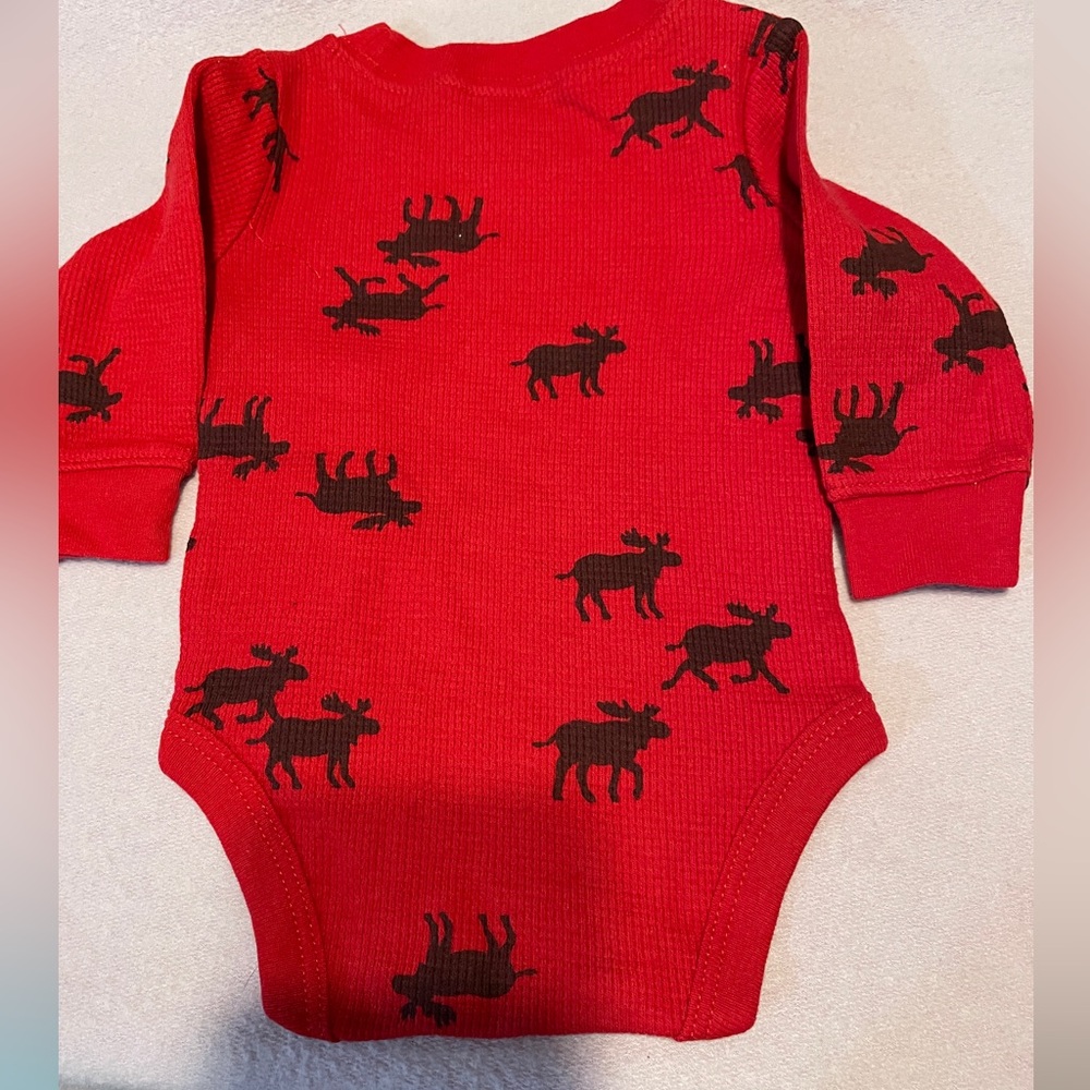 Carter’s long sleeve Moose Print onesie NB